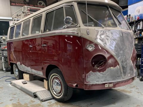 Reparatur von originalen Oldtimer VW-Bus